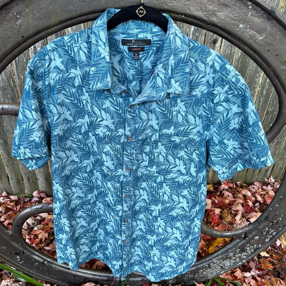 Marc Anthony Mens Short Sleeve Casual Button Down Slim Fit Shirt (Teal Tropical)